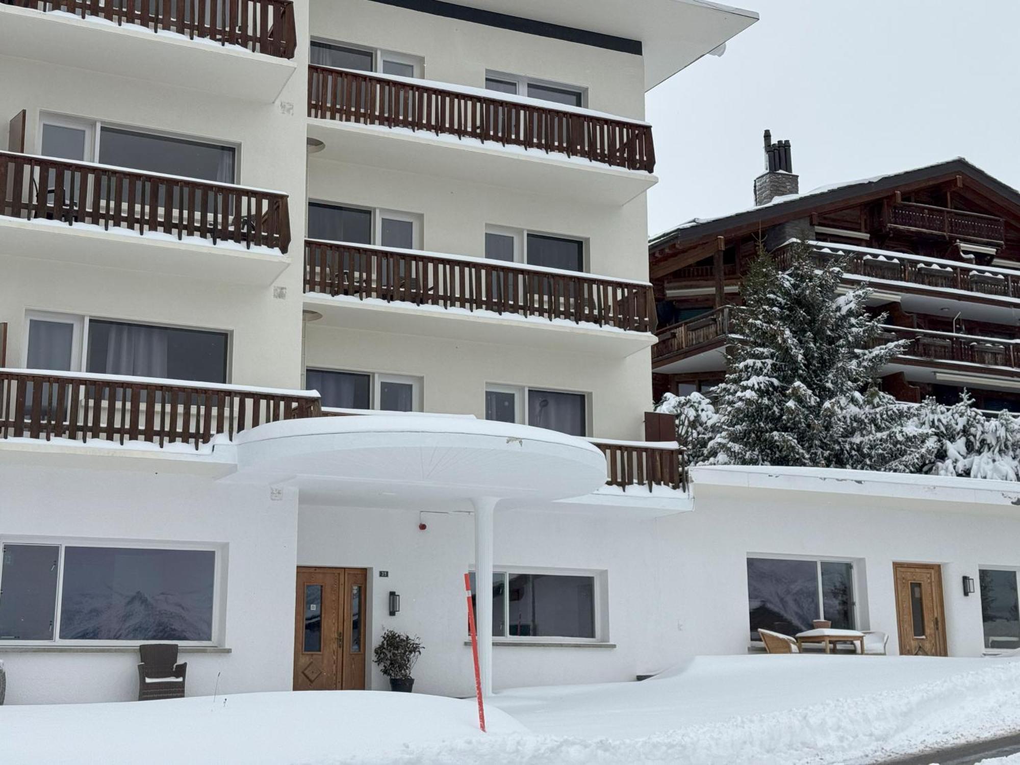 Crans Montana Suites Exterior photo