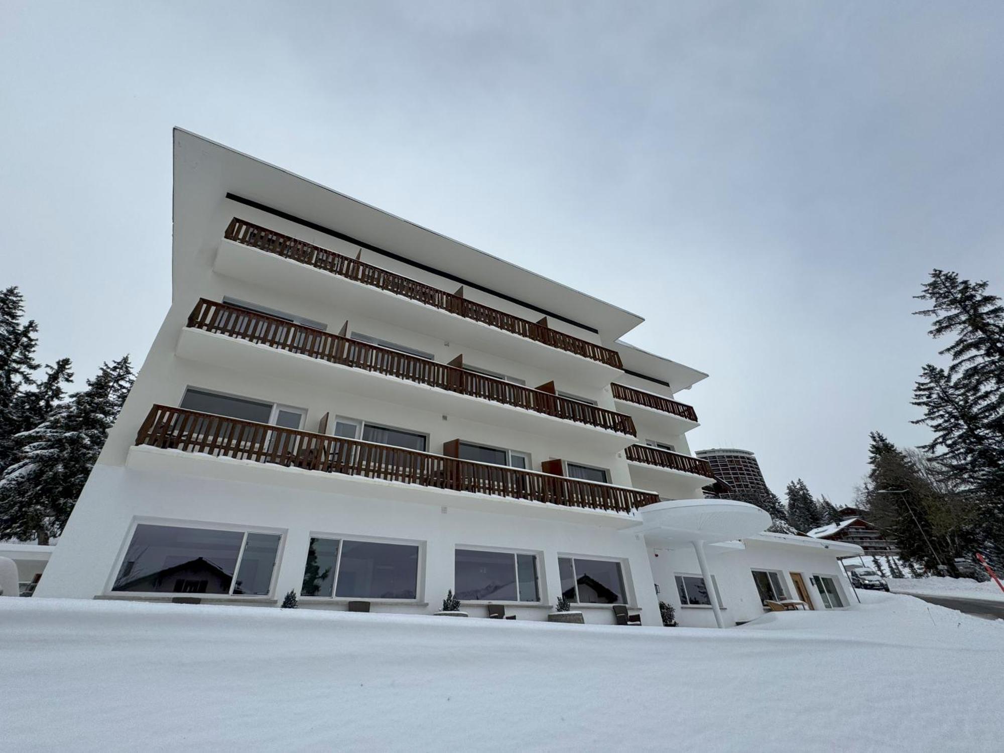 Crans Montana Suites Exterior photo