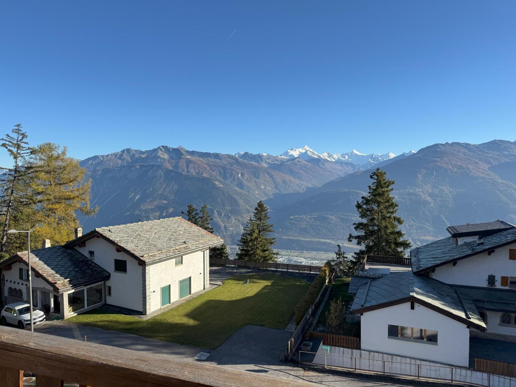 Crans Montana Suites Exterior photo