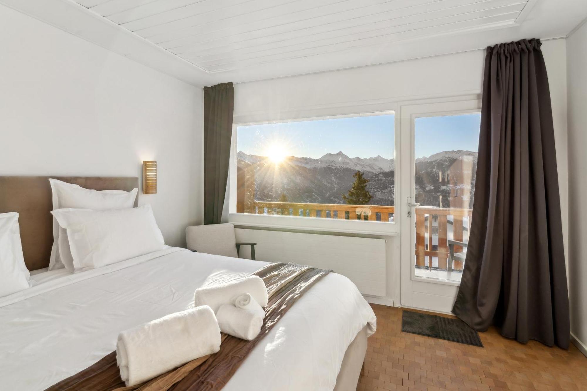 Crans Montana Suites Exterior photo